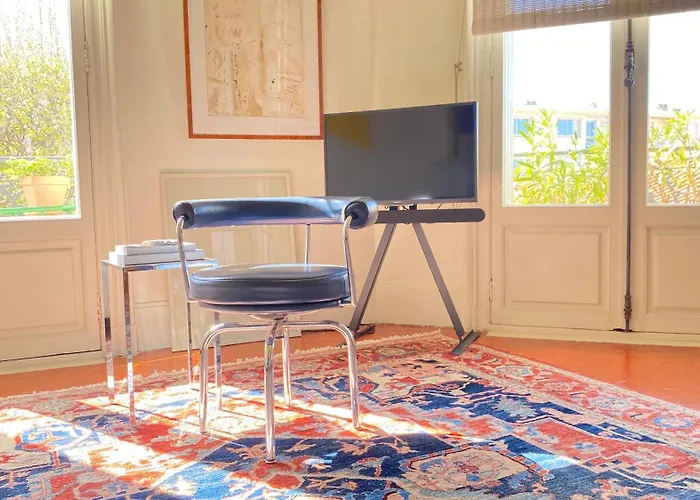 Le Saint Apolline - Sete, Appartement Haussmanien